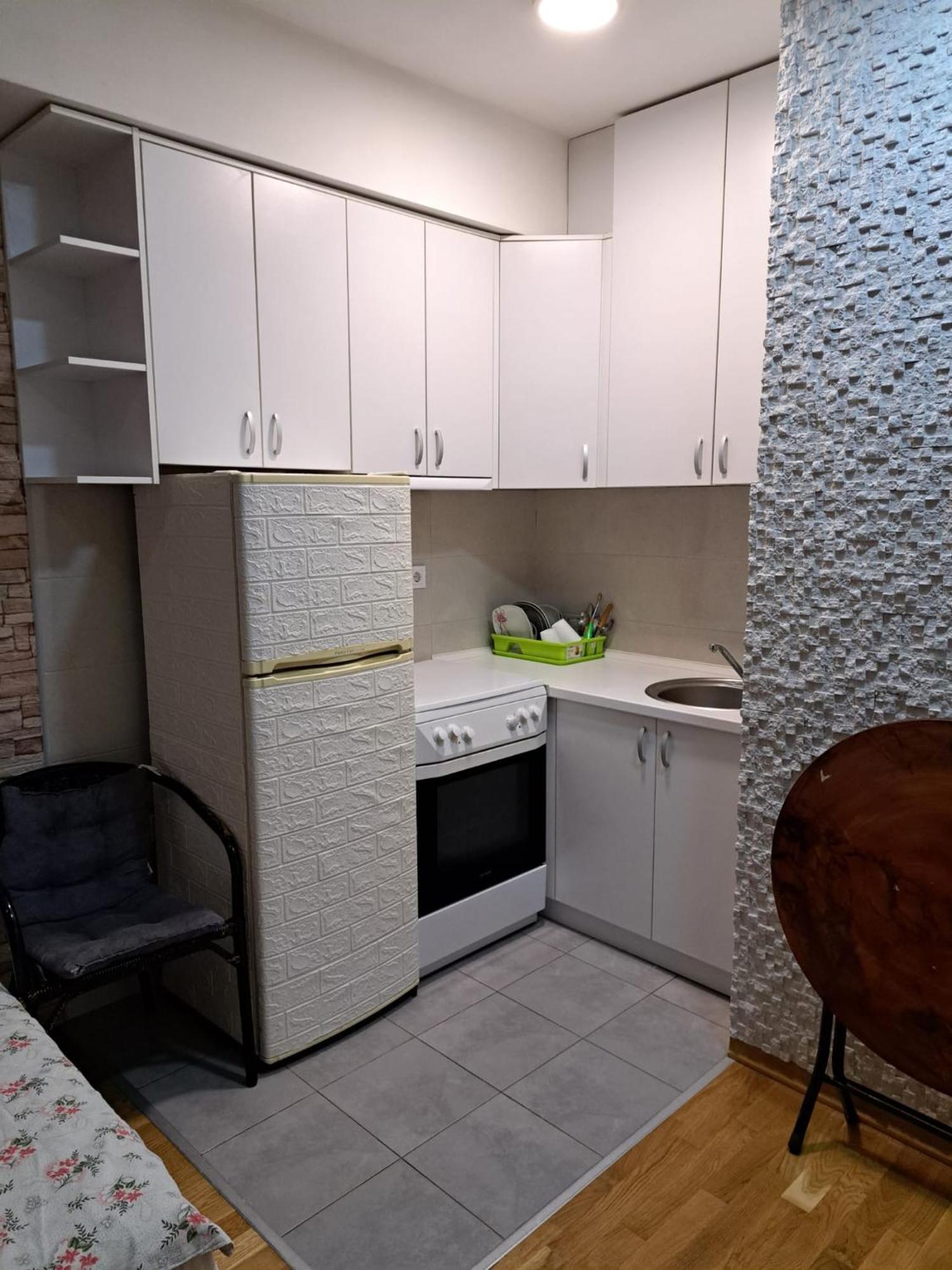 Wonderful Studio Apartment In Skopje Center Luaran gambar